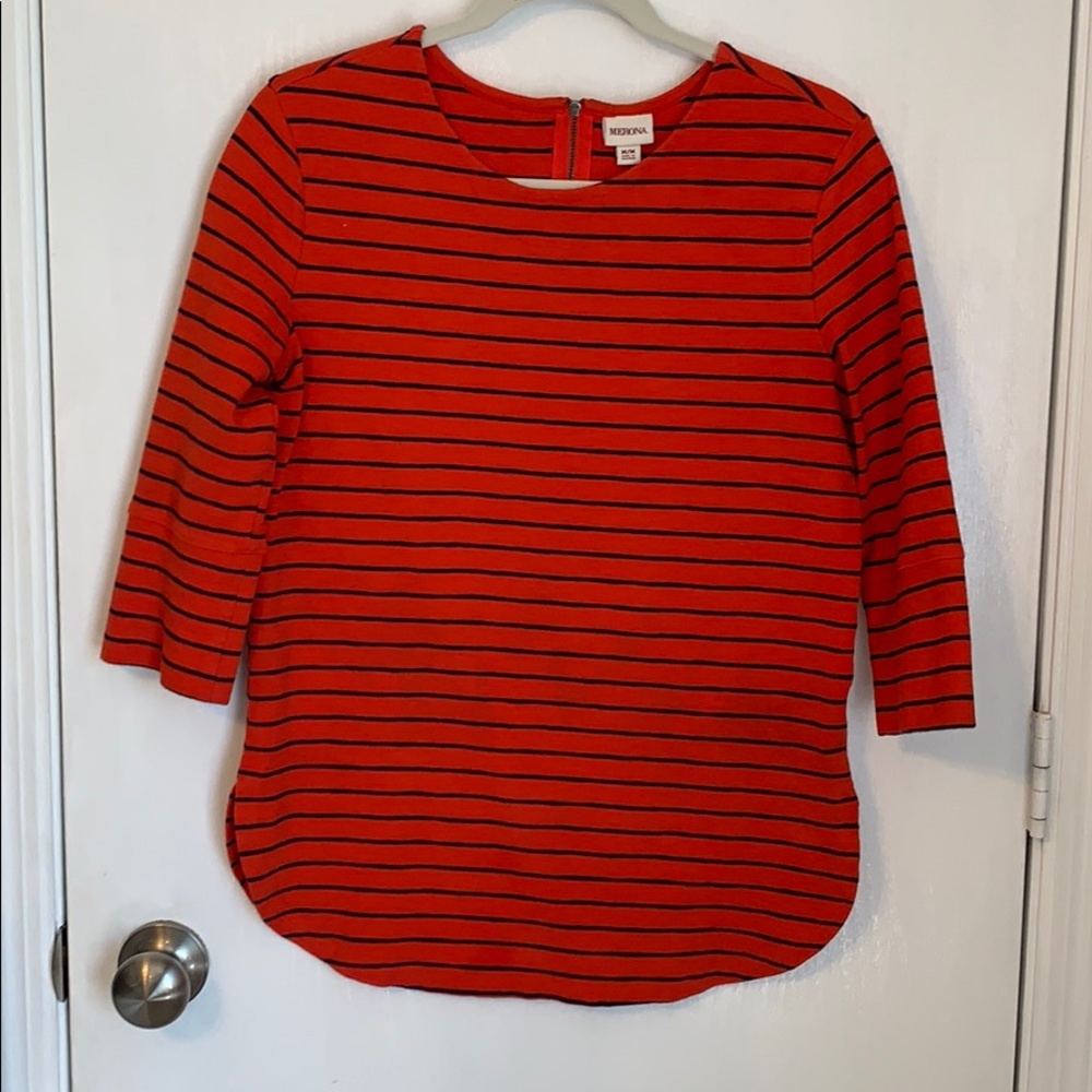 🌿 Orange and Navy Tunic Top